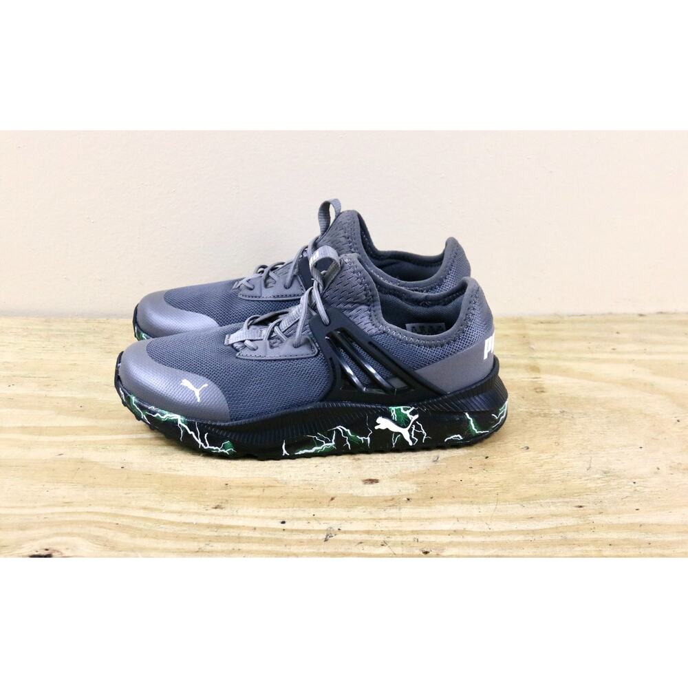 New PUMA Sneakers Boys 3.5C Gray Pacer Future Heat Lightning Child 393568-01